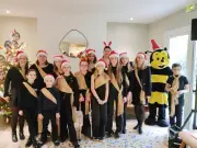 Mya l'Abeille organise un spectacle inclusif pour soutenir les familles d'enfants handicapés