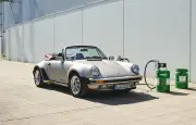 Porsche invente un carburant synthétique à partir d'antiacides pour sauver les moteurs thermiques