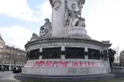 Statue de la République à Paris vandalisée par des inscriptions antisémites