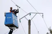 Tempête Nils : 34 000 foyers toujours sans électricité dans les Landes, 230 agents mobilisés
