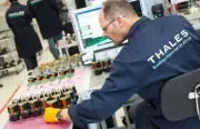 Thales annonce le recrutement de 9 000 personnes dans le monde, dont 3 300 en France, en 2026