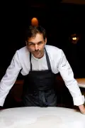 Thibault Sombardier réinvente la cuisine au Pavillon de la Reine, joyau parisien
