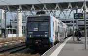 Un arbre s'effondre sur le RER C en Essonne, la cabine du conducteur transpercée