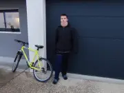 Un lycéen renversé à vélo obtient enfin un arrêt de bus plus proche de chez lui