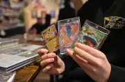 Une carte Pokémon rarissime vendue 16,5 millions de dollars, un record historique