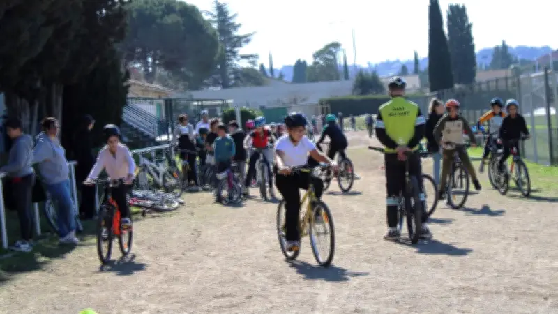 195 élèves de Vauvert se forment à l'autonomie à vélo avec le programme national