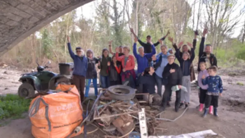 21 bénévoles nettoient l'Hérault à Ganges : une action citoyenne pour préserver le fleuve