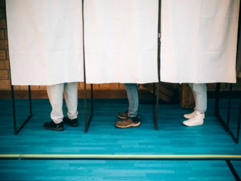 Accords à gauche pour les municipales : stratégies et enjeux pour 2026