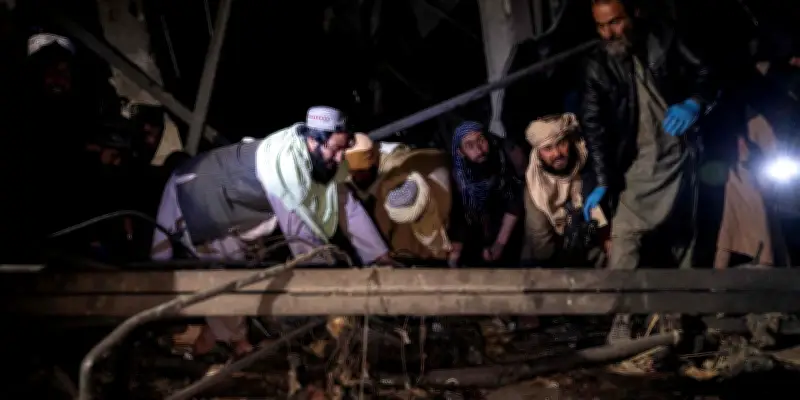 Afghanistan : des centaines de civils tués dans des raids aériens pakistanais sur Kaboul