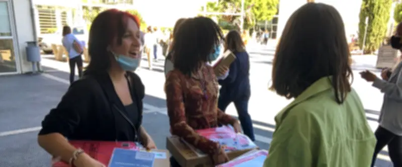 Agde : distribution d'ordinateurs aux lycéens par la Région Occitanie