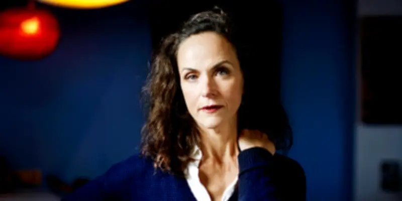 Agnès Desarthe explore les résonances musicales et identitaires dans 'Qui se ressemble'