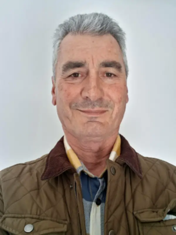 Alain Nardon, architecte et chef d'entreprise, candidate à Talais avec un programme social et immobilier