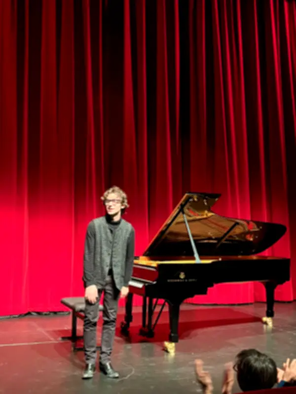 Alexandre Kantorow, le tsar du piano qui séduit Marseille par sa simplicité