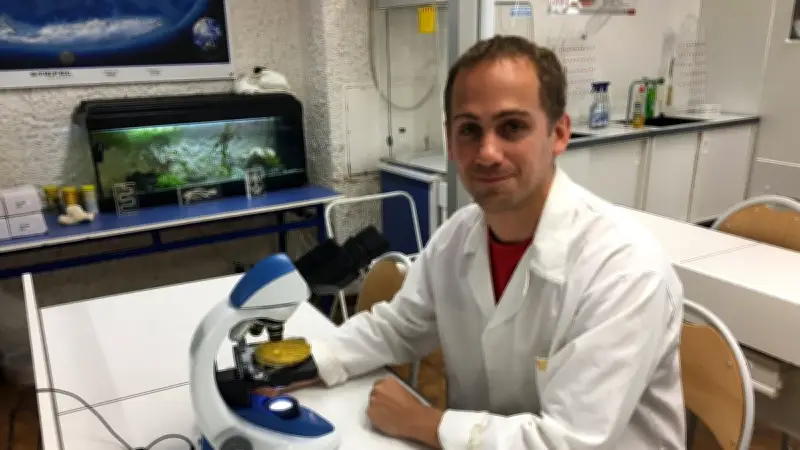 Alès : des collégiens élèvent le blob pour une expérience scientifique unique