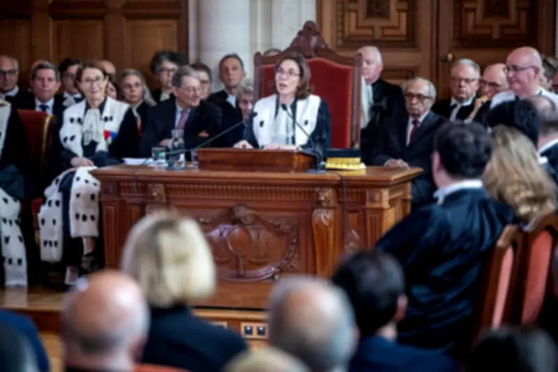 Amélie de Montchalin prend ses fonctions à la Cour des comptes devant Emmanuel Macron