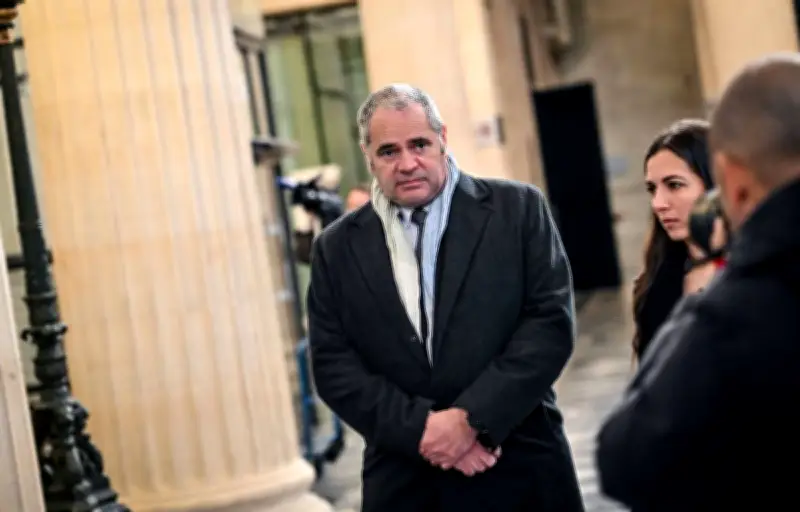 Ancien patron des Stups condamné pour trafic de cannabis à Paris