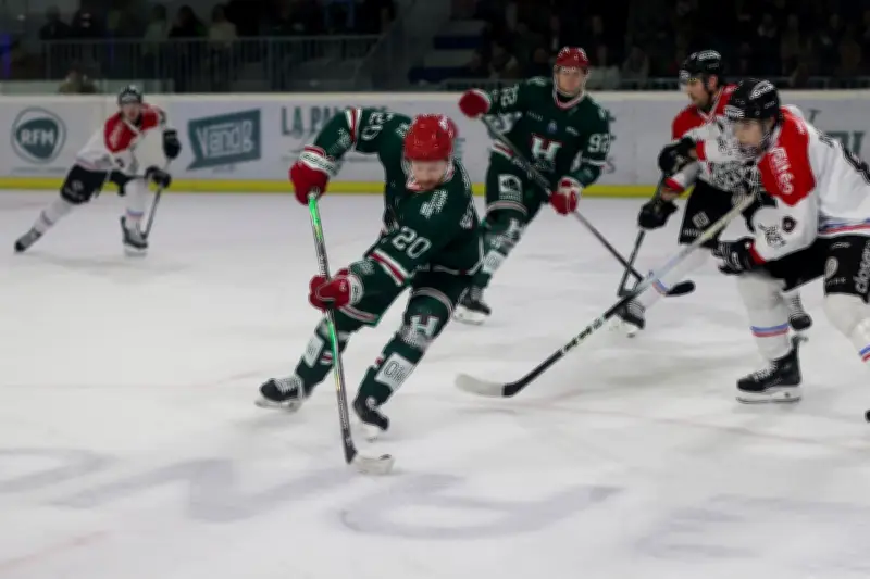 Angers s'impose face à Anglet en prolongations dans un match intense de hockey sur glace