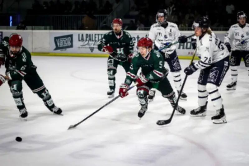 Anglet s'incline face à Gap dans un match intense des playdowns de hockey sur glace