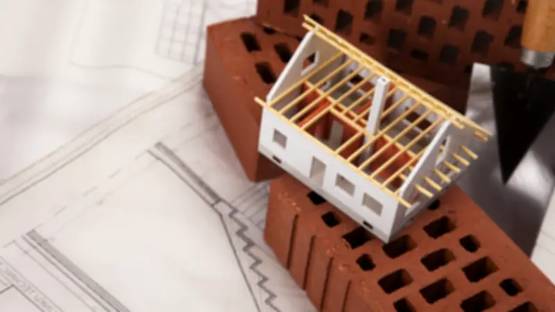 Angleterre : une propriétaire sommée de reconstruire à l'identique sa maison tricentenaire démolie
