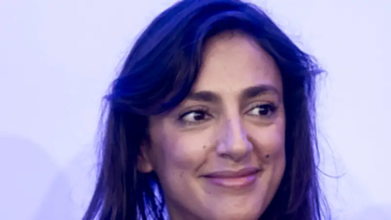 Anna Cabana anime un débat sur son époux Blanquer : une grave entorse à la déontologie journalistique