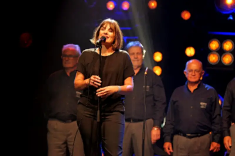 Anne Etchegoyen et des artistes mobilisés pour la reconnaissance des musiques régionales