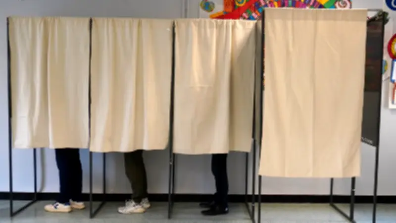 Annecy : un électeur de 75 ans décède après avoir voté aux municipales 2026