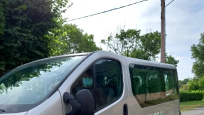 Annie Condamines, conductrice de bus scolaire, assure la rentrée à Montclar