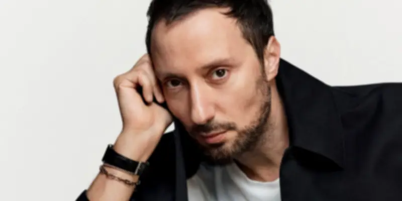 Anthony Vaccarello chez Saint Laurent : une prise en main réussie et créative