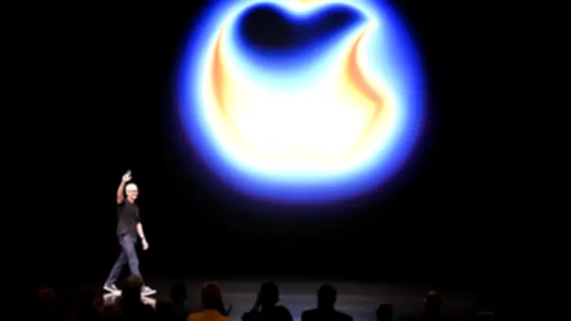 Apple lance l'iPhone 17e : un smartphone « abordable » à 719 € en Europe