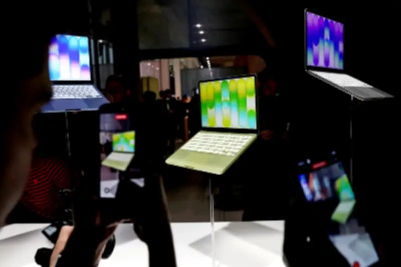 Apple lance un MacBook à prix réduit pour une accessibilité numérique élargie