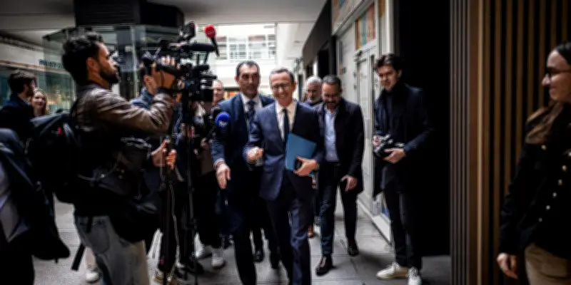 Après les municipales, les partis politiques dans l'incertitude pour la présidentielle