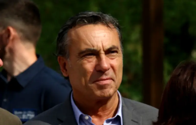 Arcachon : le maire LR présente des excuses mitigées après des insultes filmées