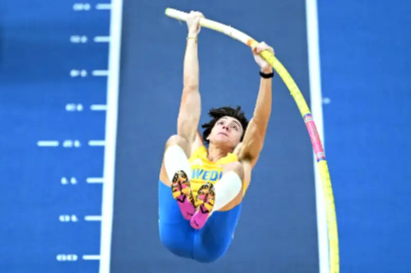 Armand Duplantis décroche son quatrième titre mondial en salle avec un saut à 6,25 mètres
