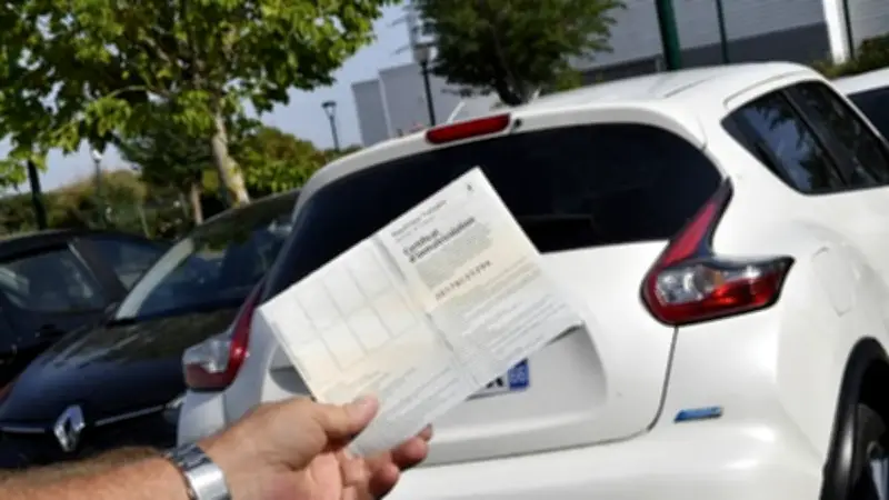Arnaque à la carte grise : comment les escrocs utilisent votre certificat pour revendre votre voiture