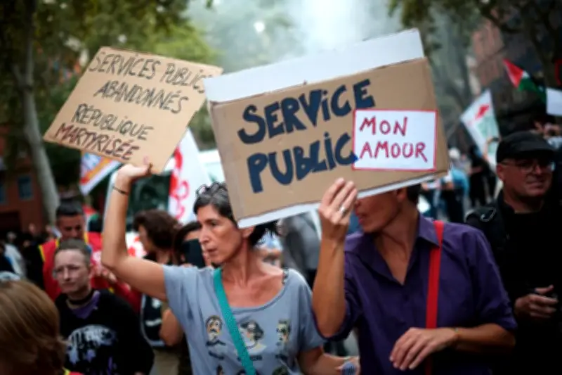 Arnaud Bontemps dénonce la privatisation des services publics comme une menace pour la société