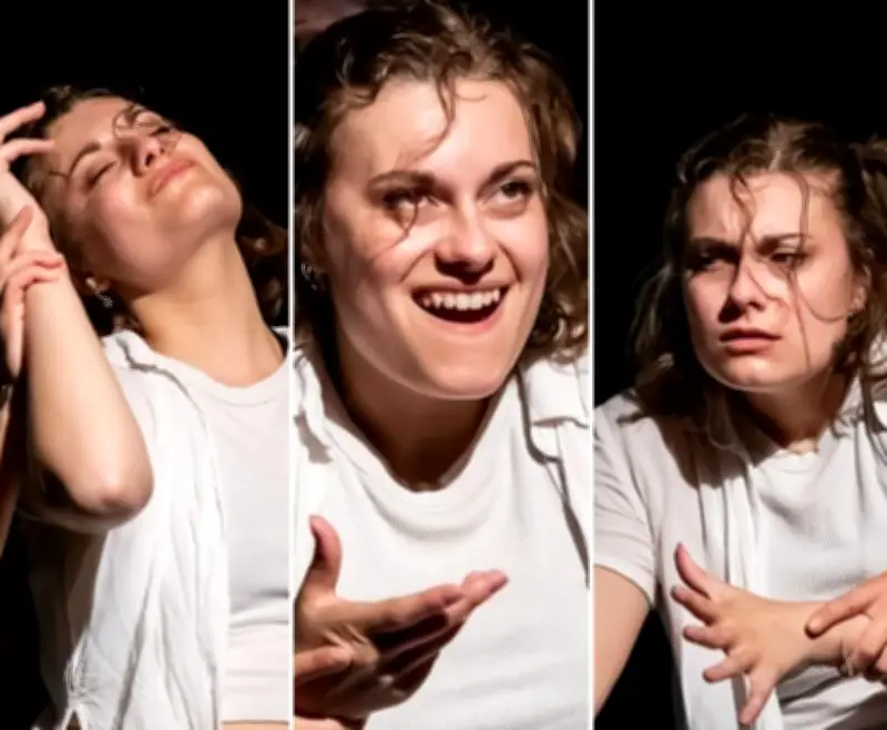 Artcad explore la santé mentale dans un spectacle de théâtre danse à Royan