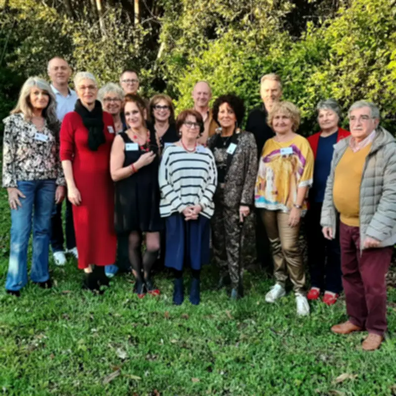 Artuel à Pessac : une exposition collective mêlant peinture au couteau et sculptures en papier mâché