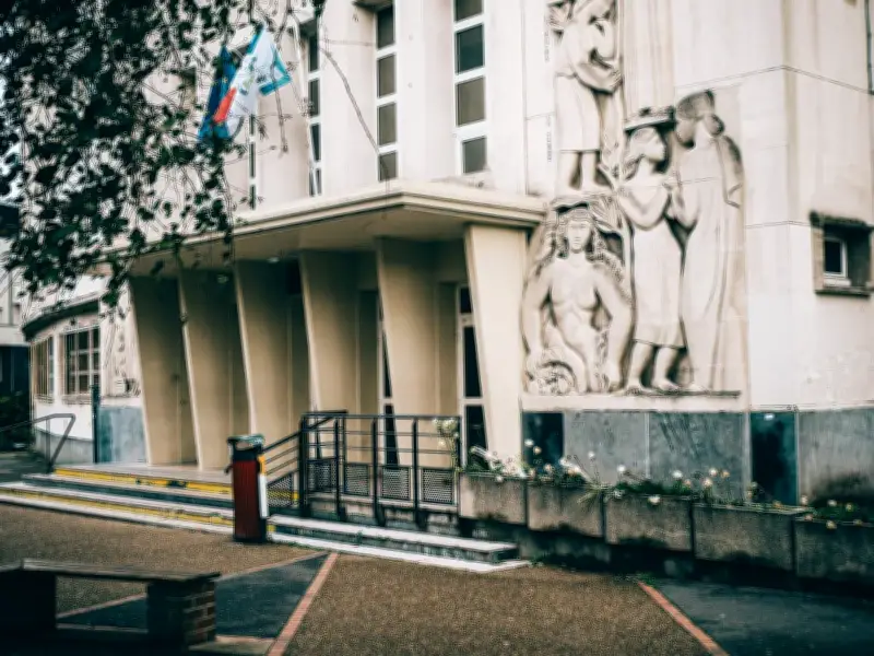 Assassinat de Dominique Bernard : les glaçantes confessions de son ancien élève jihadiste