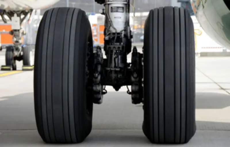 Atterrissage violent d'un Boeing 737 MAX 8 à Phuket : la piste fermée, 165 vols perturbés