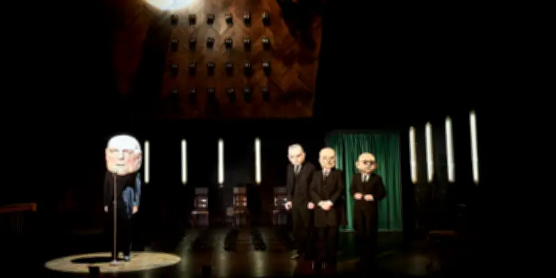 Au Théâtre du Vieux-Colombier, le nazisme en ordre de marche