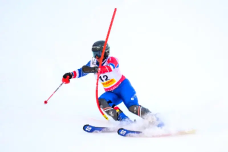 Aurélie Richard, la benjamine du ski alpin paralympique, vise une avalanche de médailles en 2026