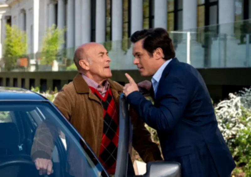 Aurélien Wiik dévoile ses souvenirs de tournage avec Monsieur Parizot sur TF1