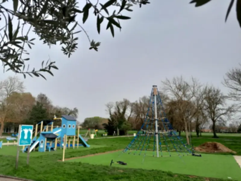 Aytré investit 23 689 € dans une pyramide de cordes pour les jeunes de 4 à 14 ans