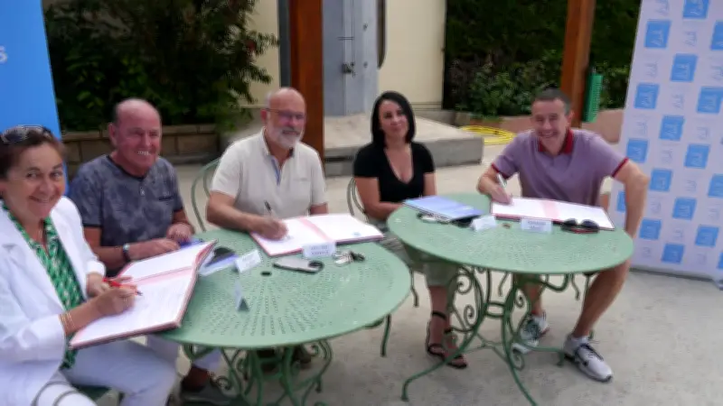 Bagnols-sur-Cèze : la piscine municipale rouvre avec un plan pour apprendre à nager aux enfants