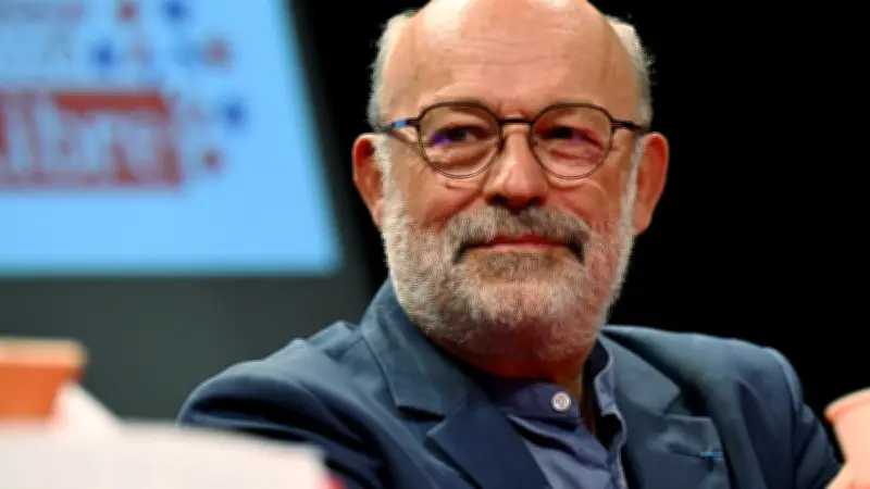 Bagnols-sur-Cèze : le maire porte plainte après une publication IA haineuse