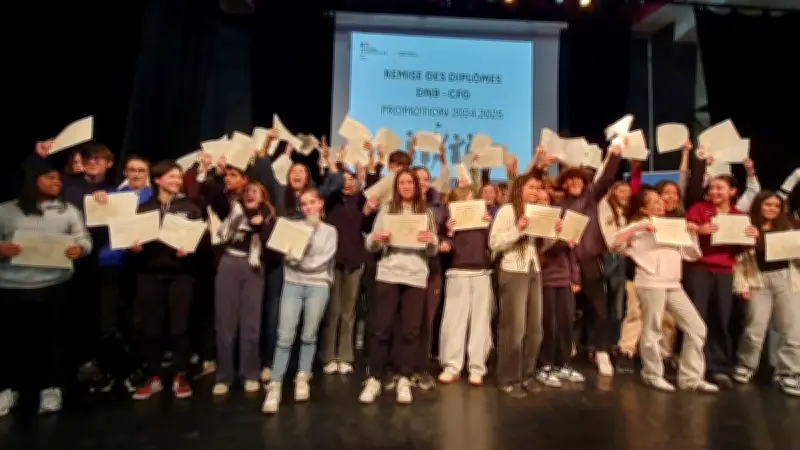 Bagnols-sur-Cèze : Les anciens du collège du Bosquet reçoivent leur brevet en cérémonie solennelle