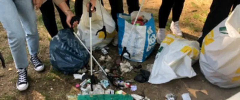 Bagnols-sur-Cèze : les lycéens nettoient le parc Rimbaud et collectent des kilos de déchets