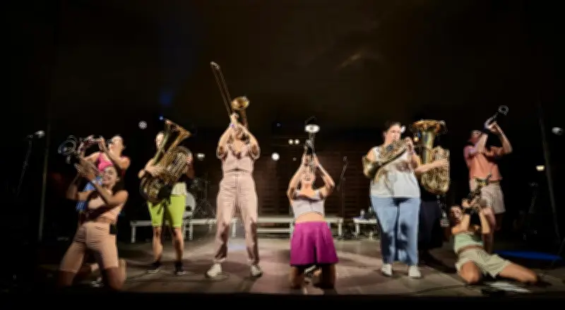 Balkan Paradise Orchestra : une fanfare féminine explosive à L'Accordeur