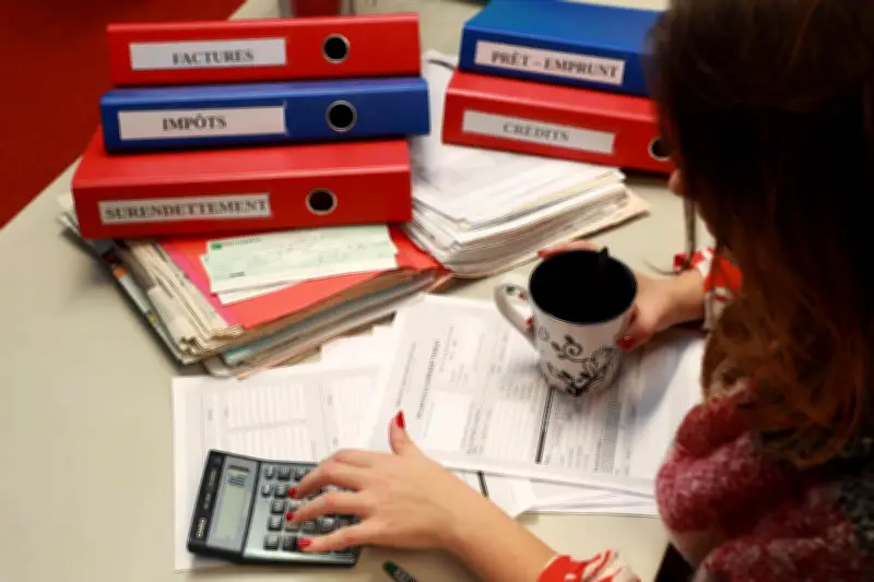 Banque de France : les femmes seules, mères en tête, surendettées et peu aidées