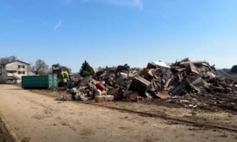 Barie en Gironde : deux semaines après les crues, un nettoyage colossal s'organise